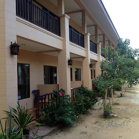 Bank Guest House Haad Rin Bagian luar foto