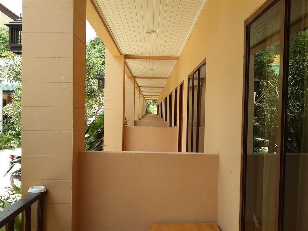 Bank Guest House Haad Rin Bagian luar foto