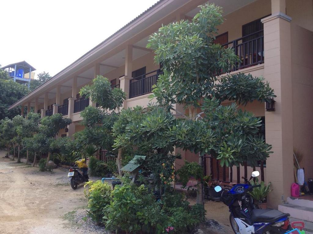 Bank Guest House Haad Rin Bagian luar foto